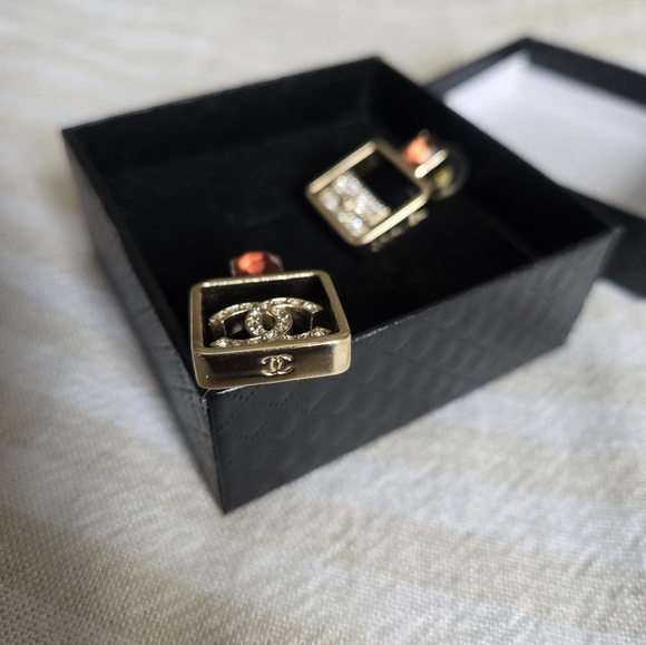 Chanel Strass Perfume Bottle Stud Earrings - Picture 5 of 10